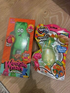 Viral-Wedgie Man Green Stretchy Toy + Sparkly Squeezy Duck Bundle